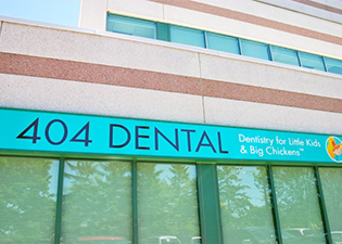 Exterior of 404 Dental Office Newmarket